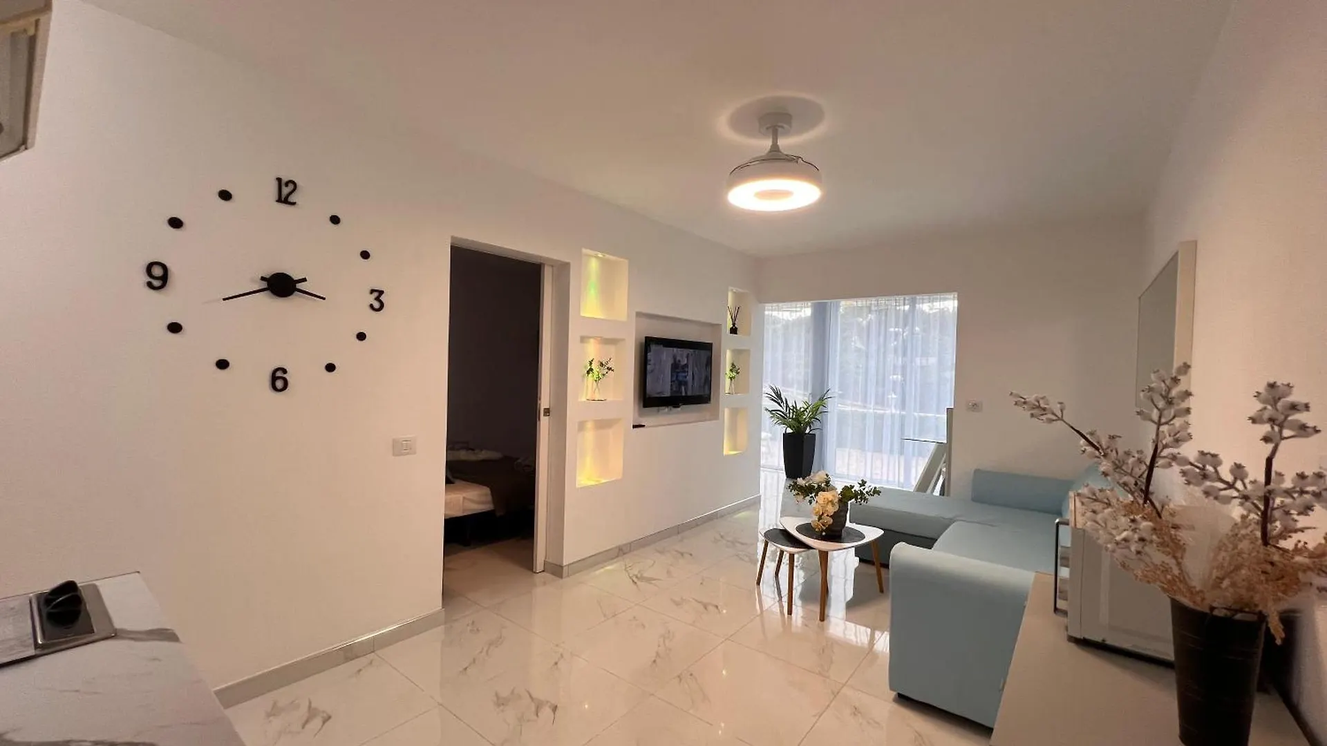 Serene Flat In Central Location Overlooking Siam Park Costa Adeje 0*,